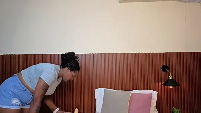 chanel brunette online show from 02.09.26