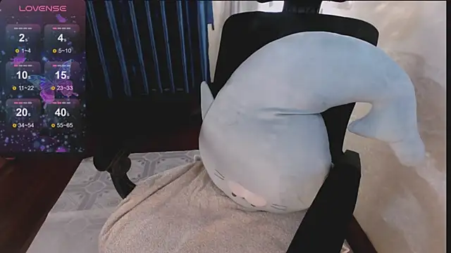 Snapshot of Lee_Mi chatting on 02.24.25 Lee Mi online show from 02.24.25