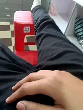 HeftyTheory7 online show from 12.04.25