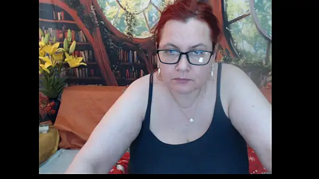 Snapshot of PlayfullMature chatting on 06.28.26 PlayfullMature online show from 06.28.26