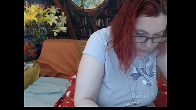 Snapshot of PlayfullMature chatting on 07.04.26 PlayfullMature online show from 07.04.26