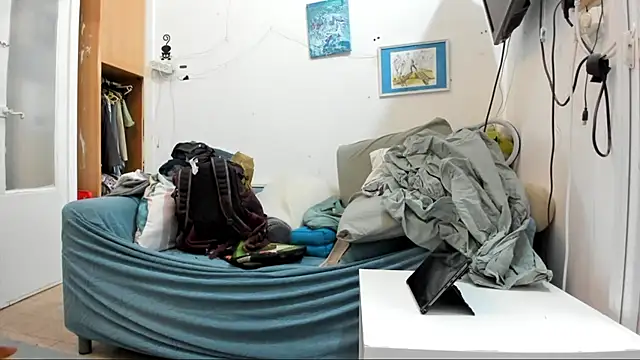 Snapshot of IsraeliMilf chatting on 12.20.24 IsraeliMilf online show from 12.20.24