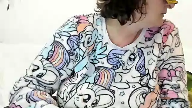 Snapshot of IsraeliMilf chatting on 02.08.25 IsraeliMilf online show from 02.08.25