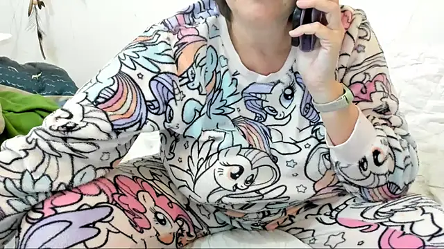 Snapshot of IsraeliMilf chatting on 02.20.25 IsraeliMilf online show from 02.20.25