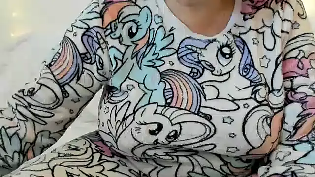 Snapshot of IsraeliMilf chatting on 02.25.25 IsraeliMilf online show from 02.25.25