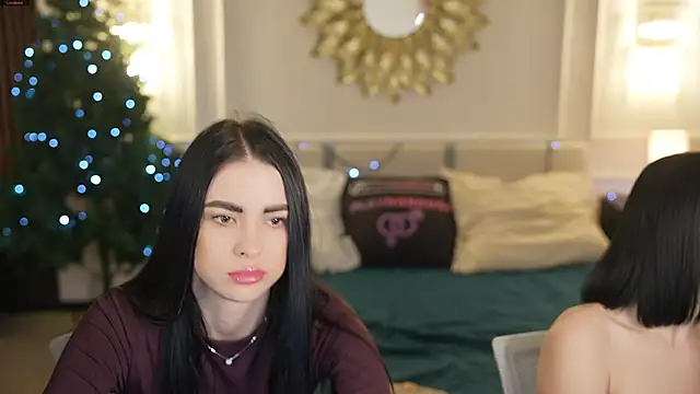 Tina Breeze online show from 12.23.25