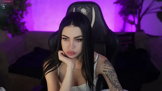 Tina Breeze online show from 03.09.26