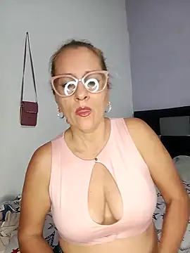 Snapshot of deisy_summers47x chatting on 01.30.25 deisy summers47x online show from 01.30.25