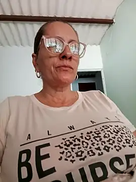 Snapshot of deisy_summers47x chatting on 02.16.25 deisy summers47x online show from 02.16.25