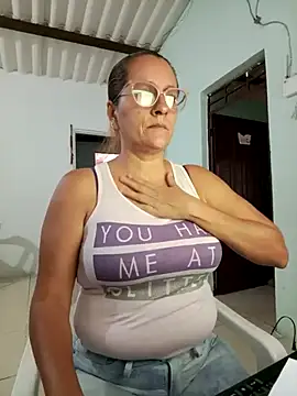 Snapshot of deisy_summers47x chatting on 02.18.25 deisy summers47x online show from 02.18.25