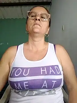 Snapshot of deisy_summers47x chatting on 09.10.25 deisy summers47x online show from 09.10.25