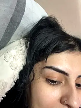 ThickerThanYoBitch online show from 09.11.25