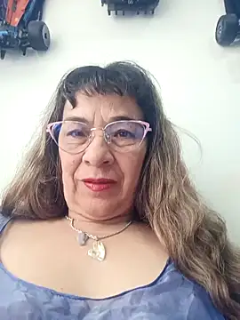 Snapshot of biancchi chatting on 12.20.25 biancchi online show from 12.20.25