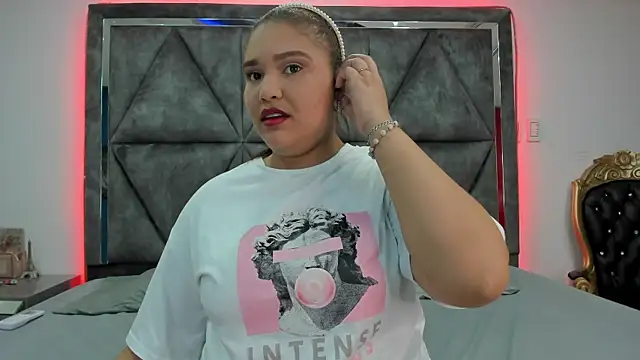 Danielaandximena online show from 12.22.24