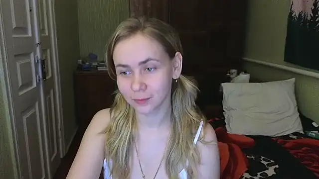 Riley Roo online show from 12.14.24