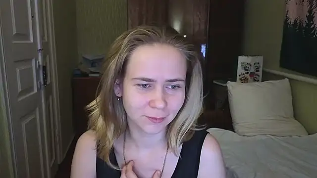 Riley Roo online show from 02.05.25