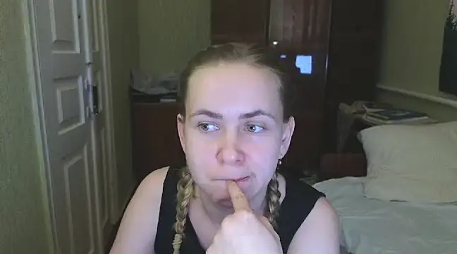 Riley Roo online show from 02.23.25