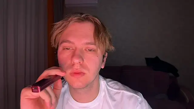 kiopiggy online show from 12.17.25