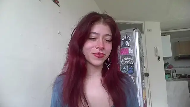 Snapshot of SuzzyyM chatting on 02.13.25 SuzzyyM online show from 02.13.25