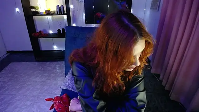 IsaBaileys  online show from 02.04.25