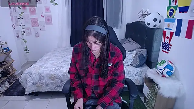 IsaBaileys  online show from 06.18.26