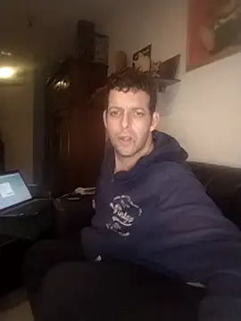 Snapshot of Knuffelstaaf123 chatting on 02.01.25 Knuffelstaaf123 online show from 02.01.25