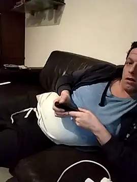 Snapshot of Knuffelstaaf123 chatting on 02.26.25 Knuffelstaaf123 online show from 02.26.25