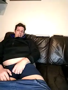 Snapshot of Knuffelstaaf123 chatting on 03.07.25 Knuffelstaaf123 online show from 03.07.25