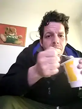 Snapshot of Knuffelstaaf123 chatting on 03.14.25 Knuffelstaaf123 online show from 03.14.25