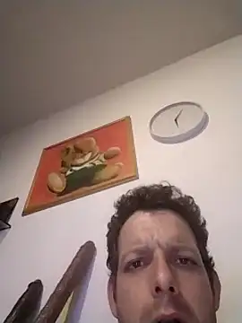 Snapshot of Knuffelstaaf123 chatting on 03.18.25 Knuffelstaaf123 online show from 03.18.25