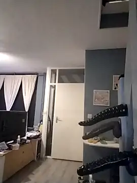 Snapshot of Knuffelstaaf123 chatting on 03.19.25 Knuffelstaaf123 online show from 03.19.25