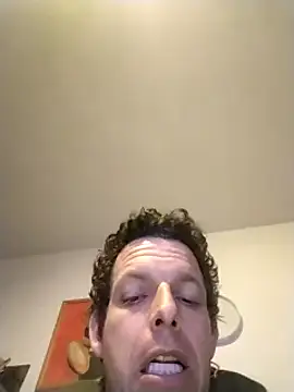 Snapshot of Knuffelstaaf123 chatting on 03.21.25 Knuffelstaaf123 online show from 03.21.25