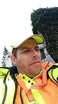 Snapshot of Knuffelstaaf123 chatting on 09.25.25 Knuffelstaaf123 online show from 09.25.25