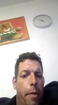 Snapshot of Knuffelstaaf123 chatting on 10.05.25 Knuffelstaaf123 online show from 10.05.25