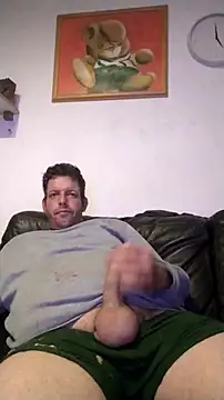 Snapshot of Knuffelstaaf123 chatting on 10.23.25 Knuffelstaaf123 online show from 10.23.25