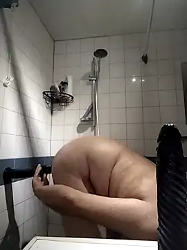 Snapshot of Knuffelstaaf123 chatting on 11.10.25 Knuffelstaaf123 online show from 11.10.25