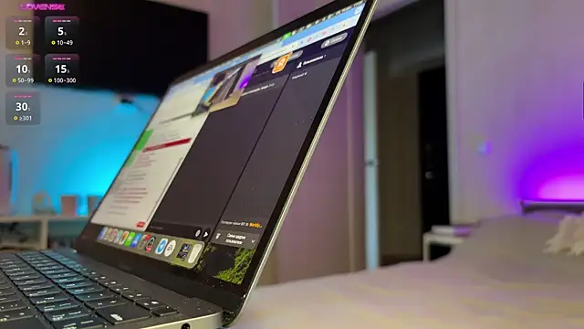 Snapshot of nikitos4you chatting on 12.14.24 nikitos4you online show from 12.14.24