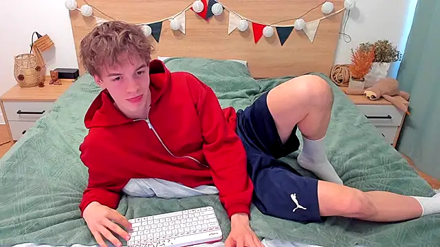 Snapshot of Fandi_777 chatting on 11.15.25 Fandi 777 online show from 11.15.25