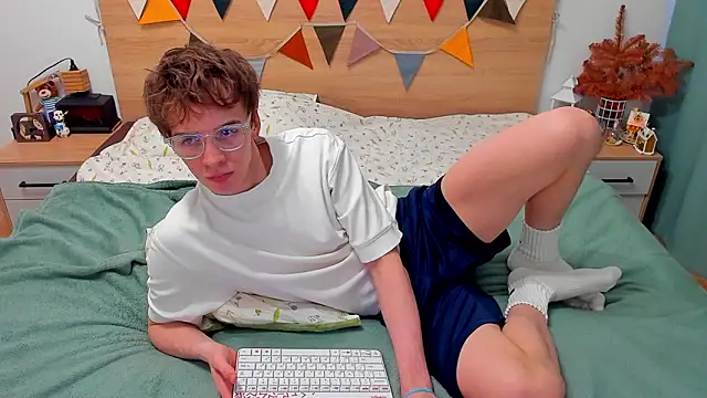 Snapshot of Fandi_777 chatting on 02.08.26 Fandi 777 online show from 02.08.26