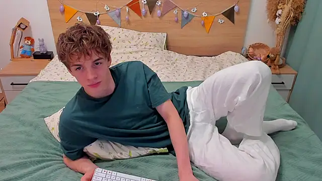 Snapshot of Fandi_777 chatting on 02.16.26 Fandi 777 online show from 02.16.26