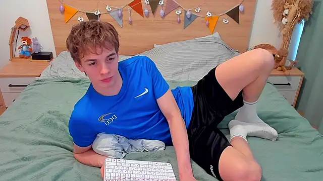 Snapshot of Fandi_777 chatting on 02.20.26 Fandi 777 online show from 02.20.26