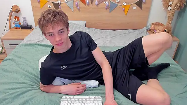 Snapshot of Fandi_777 chatting on 02.26.26 Fandi 777 online show from 02.26.26