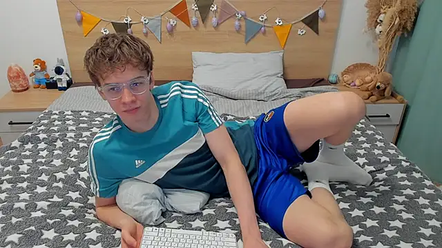 Snapshot of Fandi_777 chatting on 03.12.26 Fandi 777 online show from 03.12.26