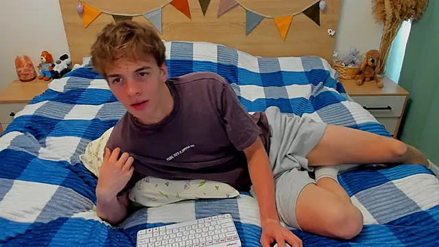 Snapshot of Fandi_777 chatting on 04.02.26 Fandi 777 online show from 04.02.26