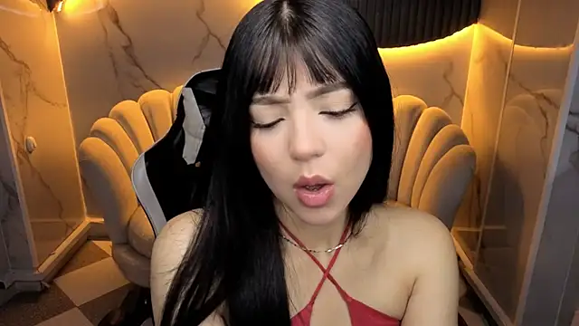  mia collins b  online show from 11.28.25