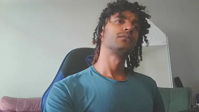 Snapshot of gerson173Hugo chatting on 02.10.25 gerson173Hugo online show from 02.10.25