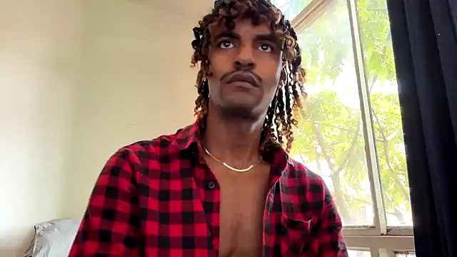 Snapshot of gerson173Hugo chatting on 10.25.25 gerson173Hugo online show from 10.25.25