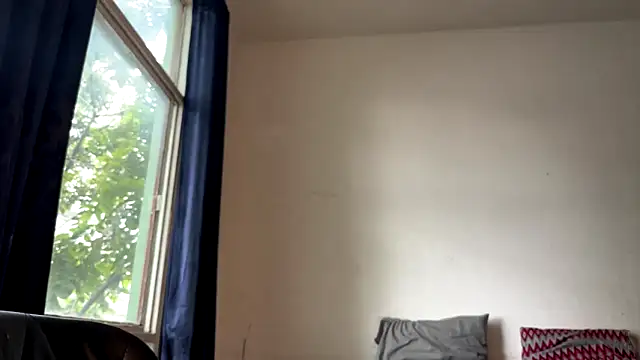 Snapshot of gerson173Hugo chatting on 10.27.25 gerson173Hugo online show from 10.27.25