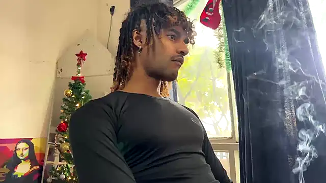 Snapshot of gerson173Hugo chatting on 11.14.25 gerson173Hugo online show from 11.14.25