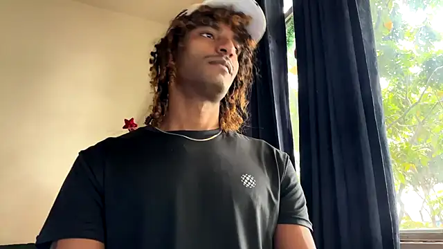 Snapshot of gerson173Hugo chatting on 11.17.25 gerson173Hugo online show from 11.17.25